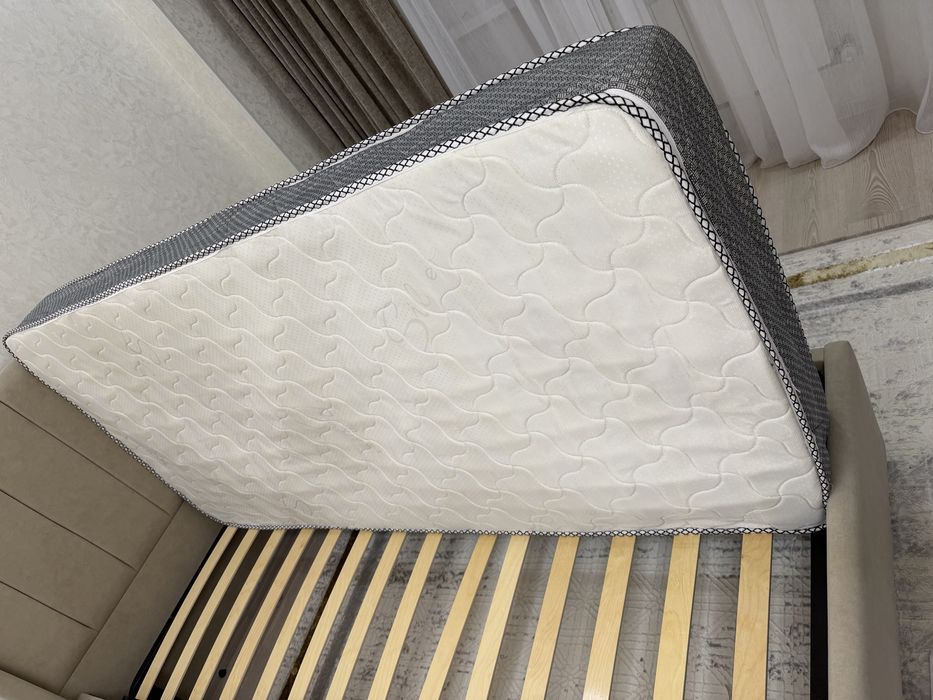 Матрас 90*200 в отличном состоянии