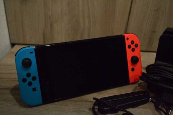 Nintendo Switch OLED Black – pachet complet + un joc