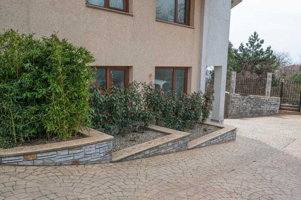 Продава се Тристаен апартамент в Балчик - 110 кв.м за 974 €/кв.м - Снимка #10