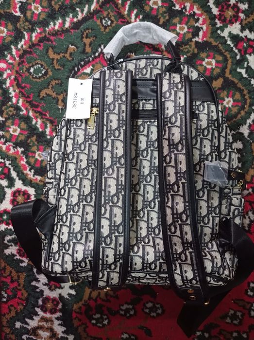 Продам рюкзак, портфель