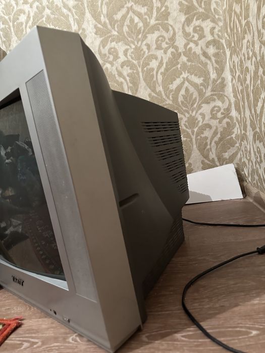 Продам Телевизор б/у полностью рабочий .