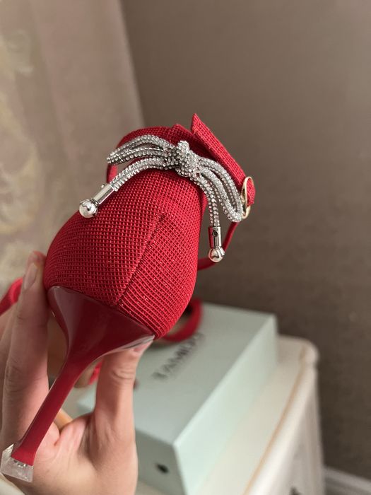продам туфли женские красные