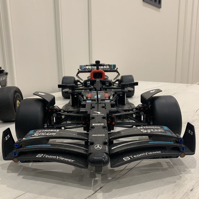 Конструктор Болид Формулы 1 в собранном виде