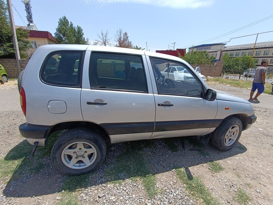 Ваз 2123 Шевроле Нива