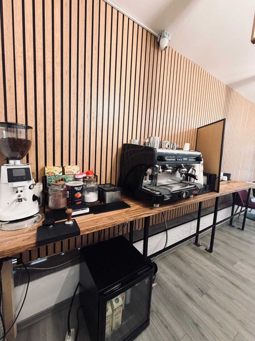 De vanzare cafenea complet utilata