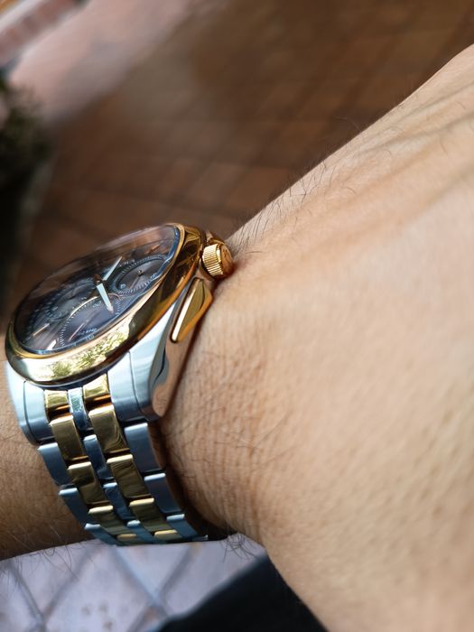 Bulova Curv  98A160