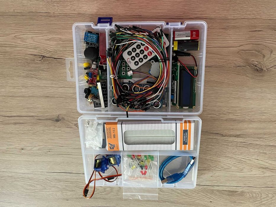 Kit compatibil Arduino Uno R3