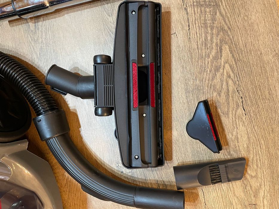 Aspirator ciclonic CleanMaxx