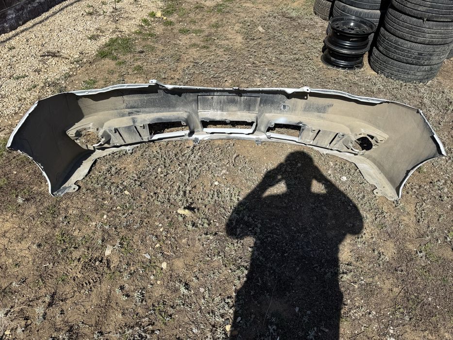 Бампер на камри.                 .