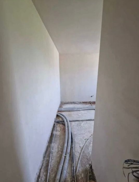 Tencuiala mecanizata,interioare,fațade,sape fluide,placări,decorative,glet,zugraveli,garduri