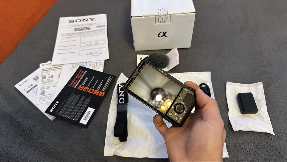Camera foto Sony ZV-E10  noua, GARANTIE 2 ani