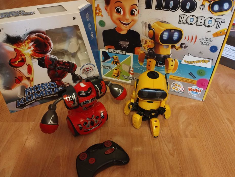 Разпродажба на играчки-писти, роботи и др.