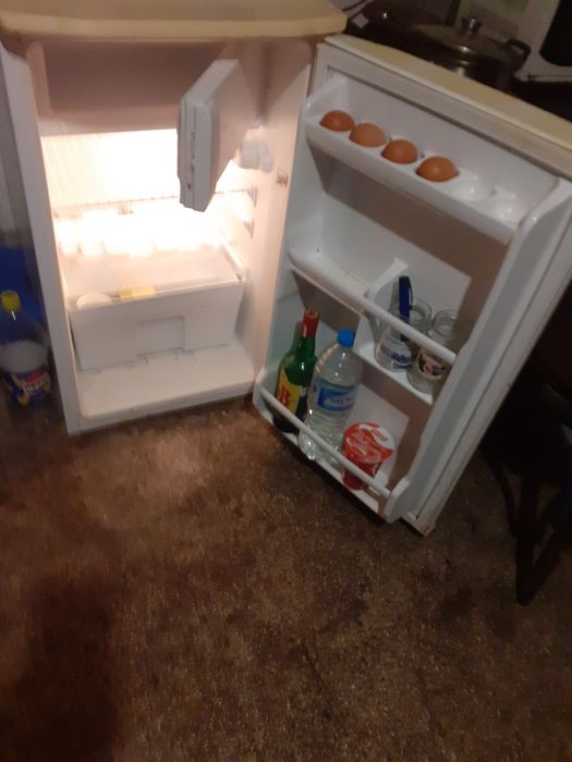 Малък хладилник NEO