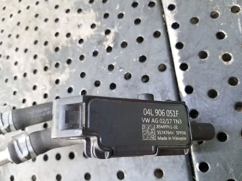 Conducta gaze filtru particule cu senzor 2.0 tdi vw golf 7 04l906051f 04l131552dq