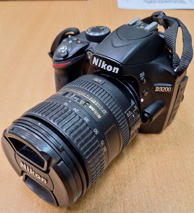 Nikon D3200 kit 16-85mm VR(24.1пикс,зум объектив,стаб,сост хорошее)