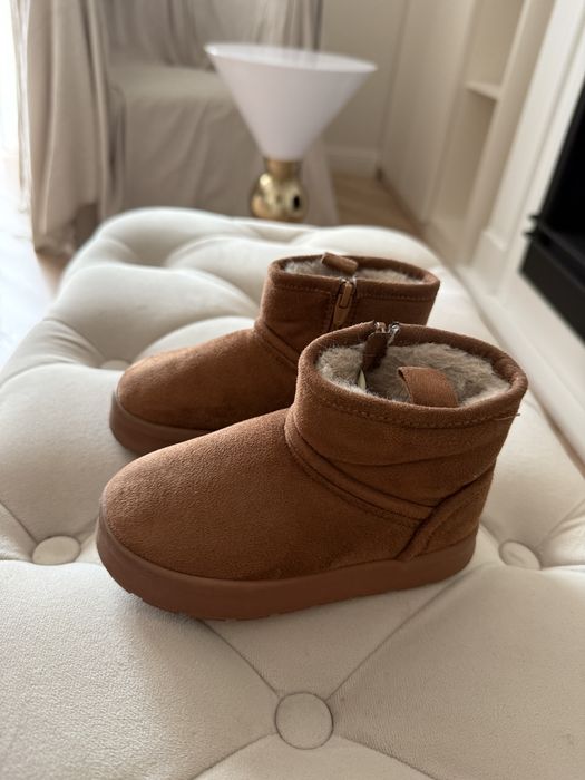 Ghete captusite pentru copii, stil ugg, maro, marimea 24.