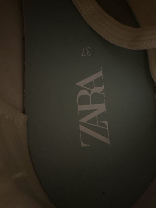 Zara - страхотни маратонки