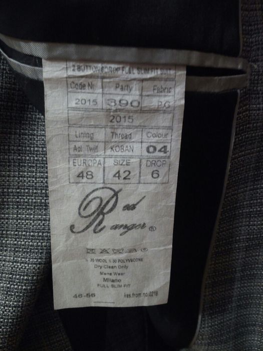 Костюм тройка 48 р