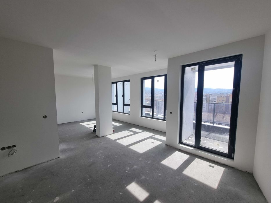 Продава се Тристаен апартамент в Благоевград, Широк център - 116 кв.м за 550 €/кв.м - Снимка #1