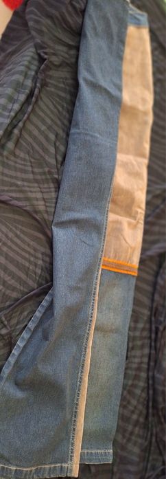 Продавам нови тинейджърски дамски дънки