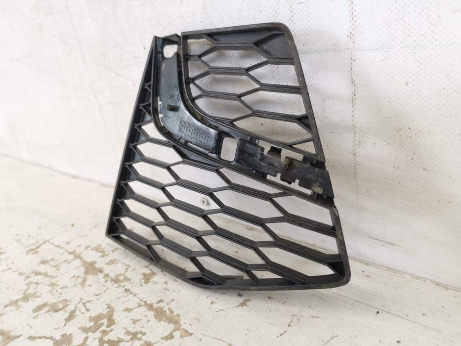 Хонда Цивик / Honda Civic 10 [фейслифт] Предна лява решетка на бронята