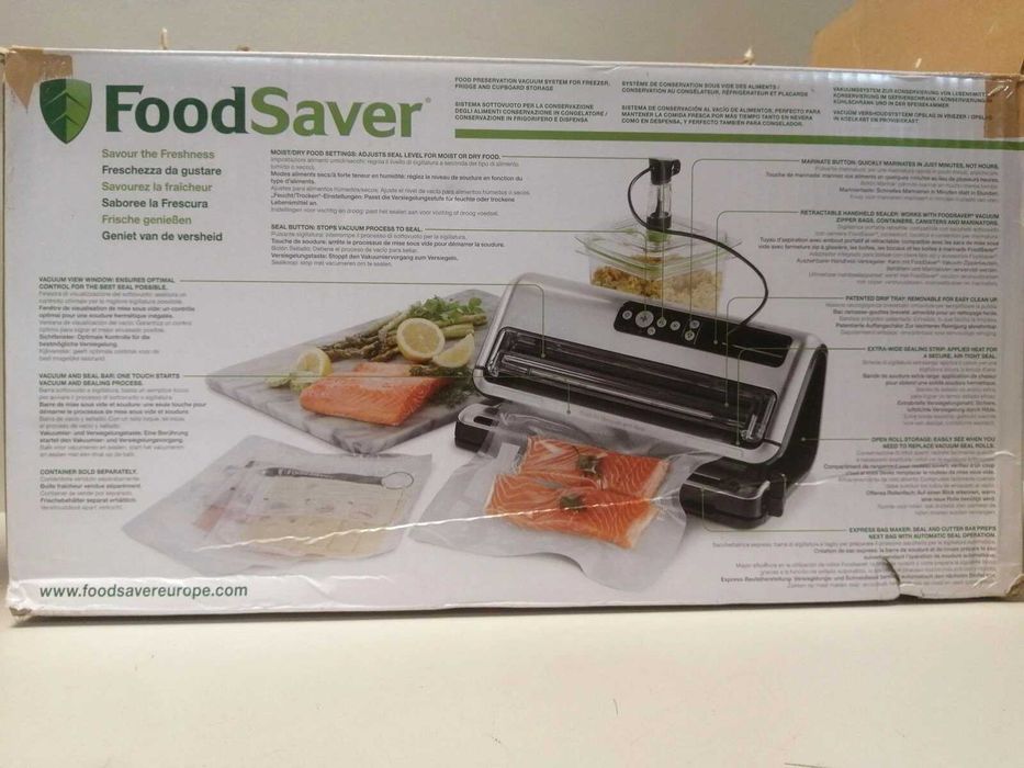Уред за вакуумиране на храна FoodSaver FFS006X