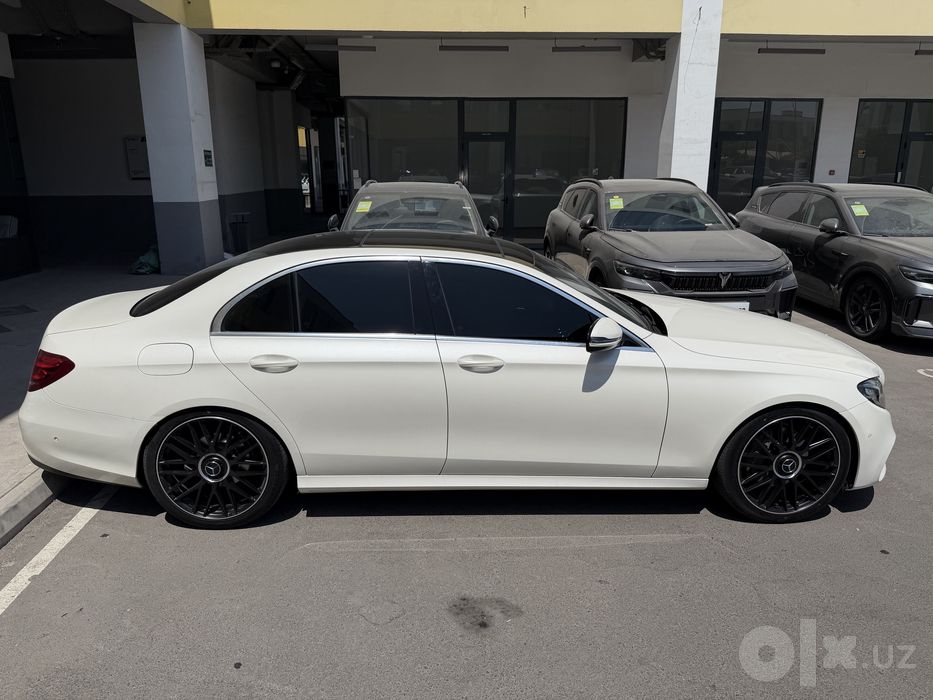 Mercedes-Benz W213 E200