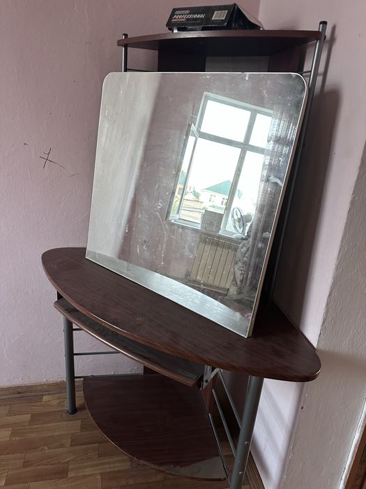 продам стол за 10к