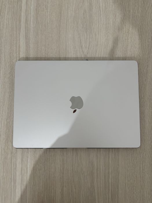 Продаю MacBook Air