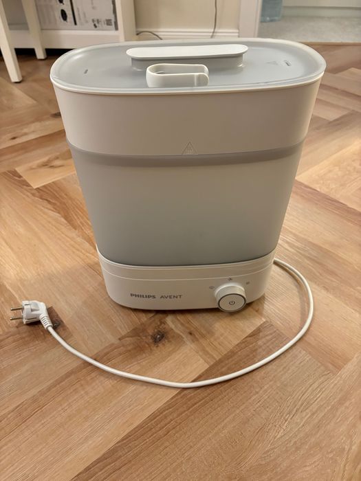 Sterilizator si uscator de biberoane Philips Avent Premium