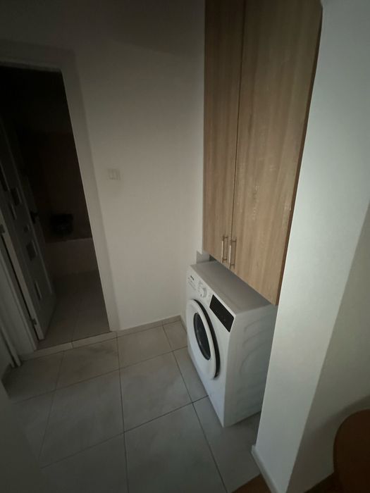 Inchiriez apartament
