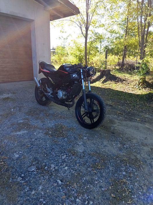 vand motocicleta yamaha tzr 50