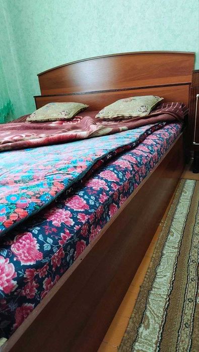 Двухспальная кровать
