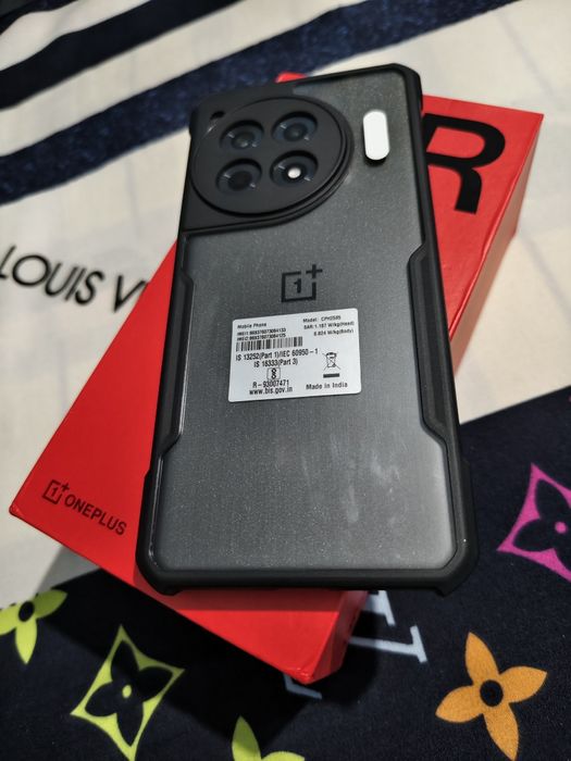 Мощный OnePlus 12R, 16/256gb