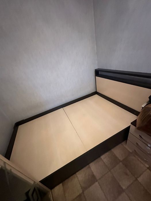 Продам кровать полуторка