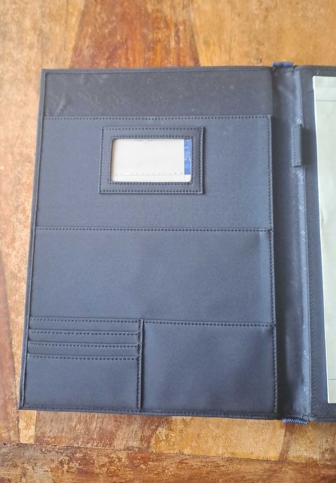 папка  за документи черен със синьо без/с цип Марксман Marksman А4