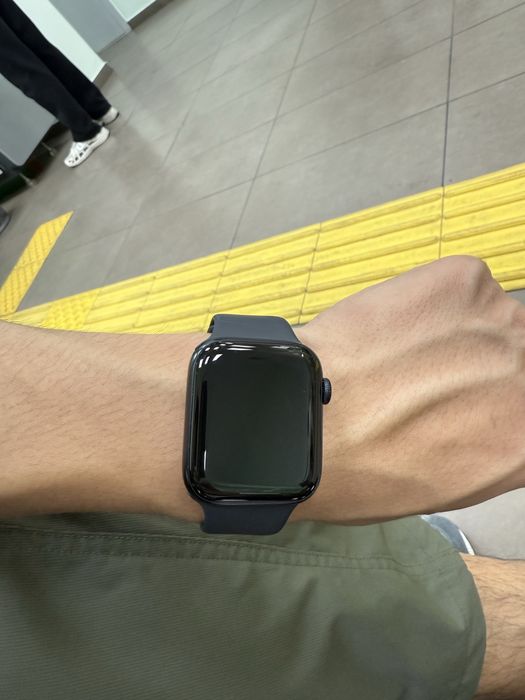 apple watch se 44mm СРОЧНО!!!