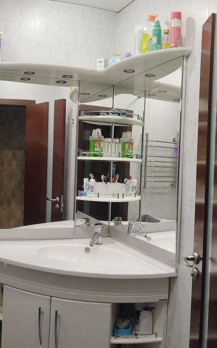 Продам трёхкомнатную квартиру