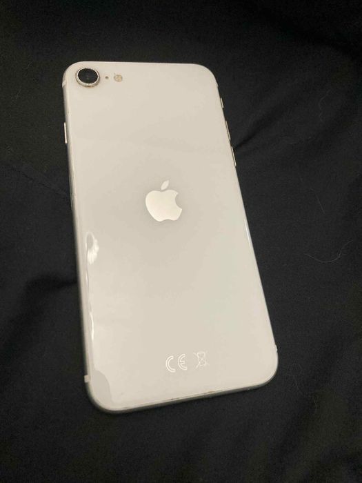 iPhone SE 2020 много добро състояние