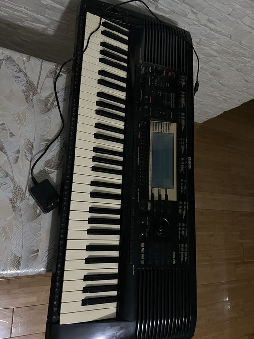 Синтезатор Yamaha PSR-730