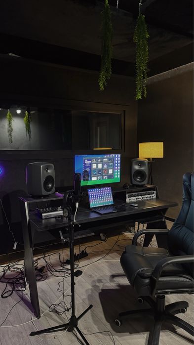 Genelec 8040 студийные мониторы