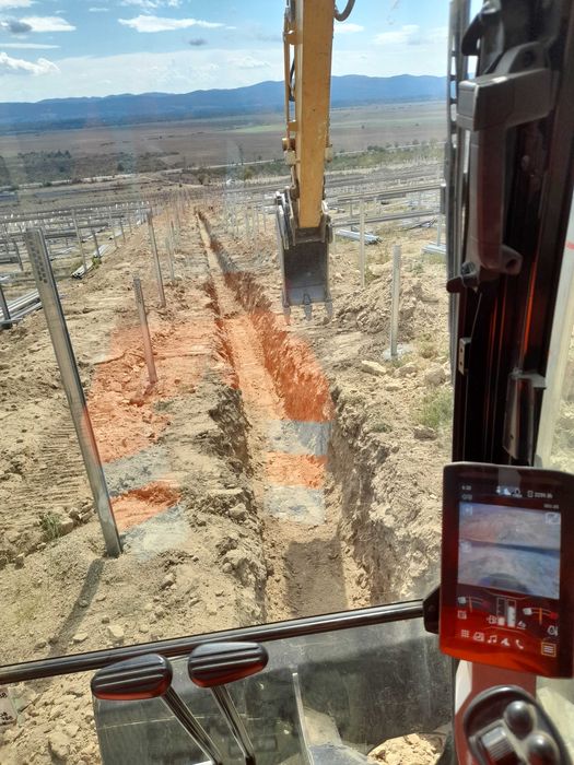 Услуги с Мини Багер 2t и Камион – София,Перник и региона