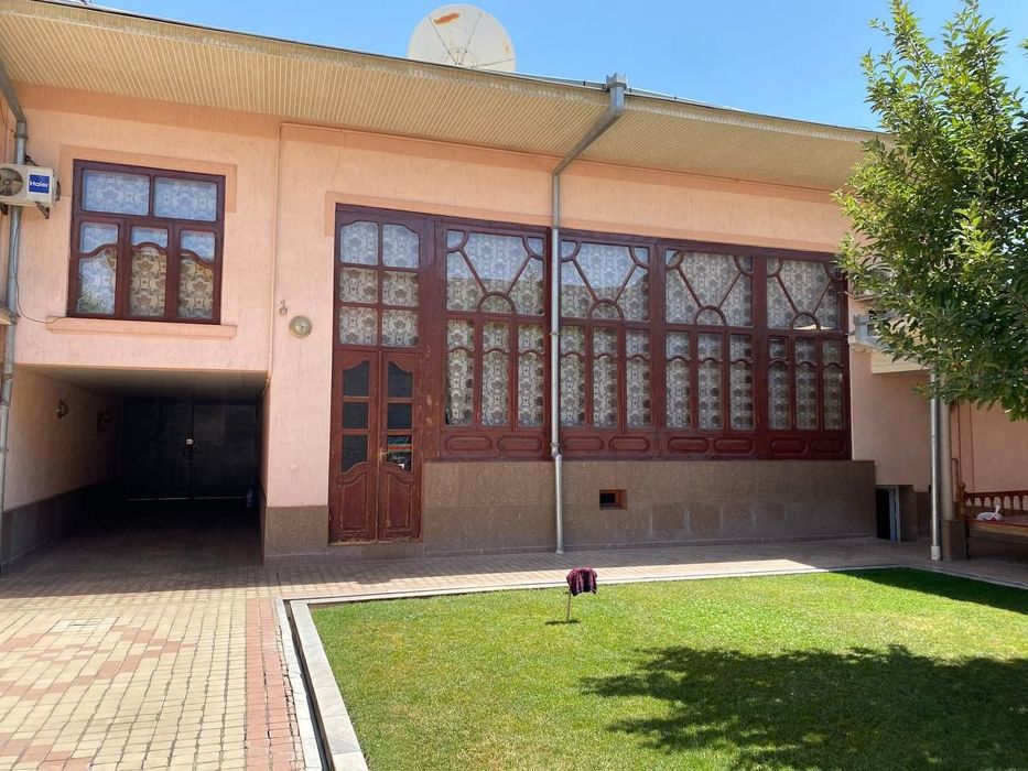 Продаётся 1 Линия Дом Яккасарай махалля Мукими 4,44 Сотки Фасад 15м