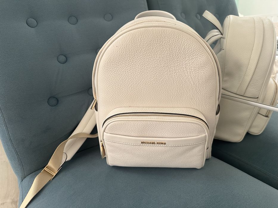 чанта michael kors бяла за гръб