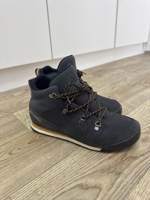 Кроссовки. Адидас Терекс.