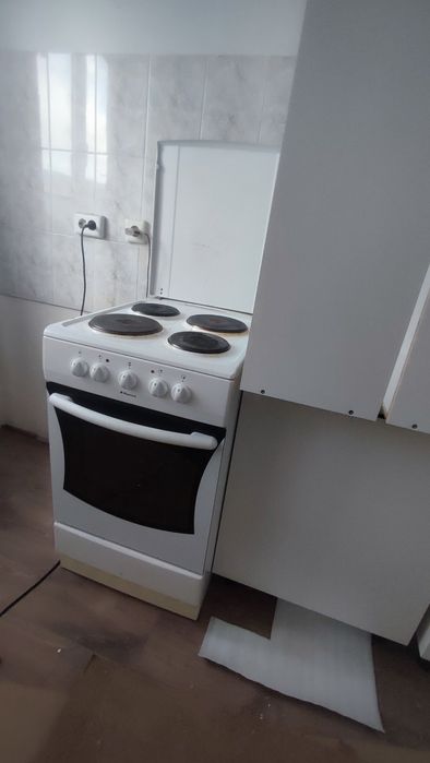 Продам плиту Hansa