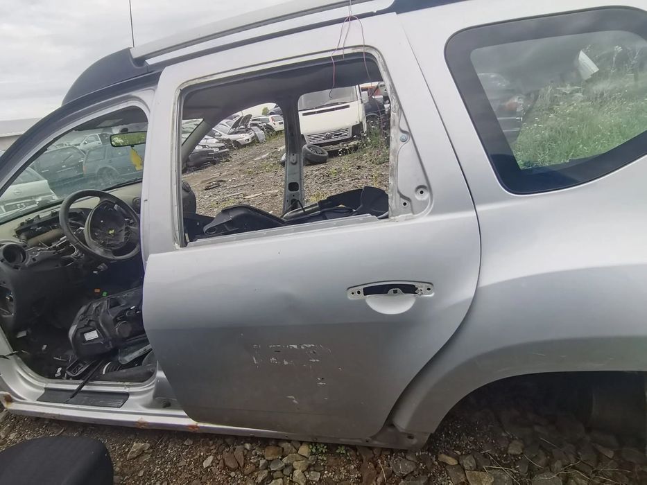 Usa portiera stanga spate Dacia Duster