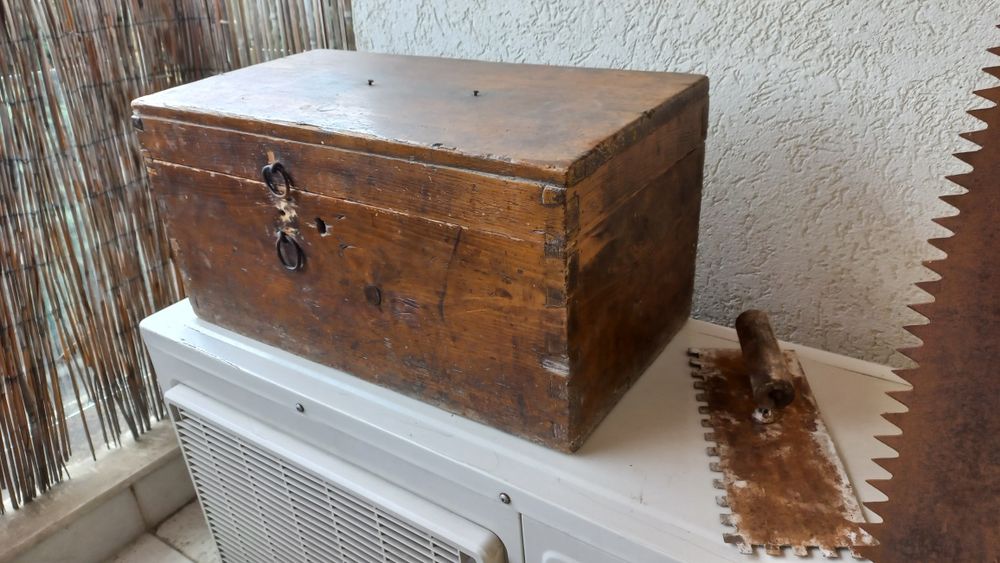 Cufar vechi lada de lemn