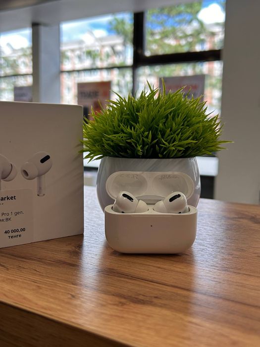 AirPods Pro 1 gen.