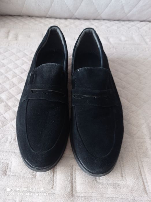 Продам замшевые туфли для мальчика